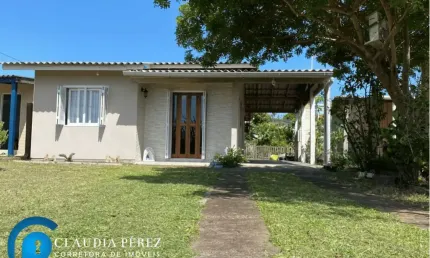Casa com 2 quartos à venda na Rua Callil Miguel Allen, 2377, Centro, Balneário Pinhal