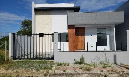 Casa com 3 Dormitórios e Alto Padrão de Acabamento – Bairro Itajuba, Barra Velha/SC