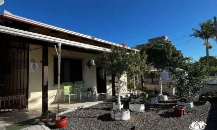 Casa com Edícula e 5 Dormitórios – 350 Metros da Praia em Itajuba, Barra Velha