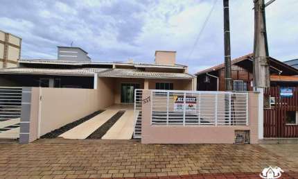 Casa com 3 Dormitórios e Amplo Quintal – Locação Anual no Bairro Itajuba, Barra Velha