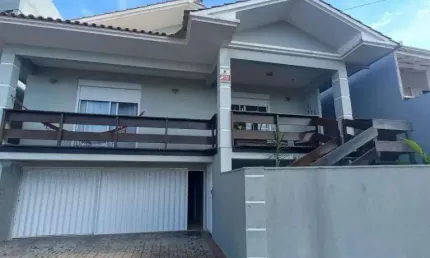 Casa com 4 Suítes e Vista para o Mar no Centro do Bairro Itajuba – Barra Velha