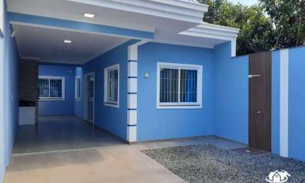 Casa Mobiliada com 2 Dormitórios para Locação Anual em Balneário Piçarras