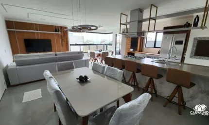 Apartamento de 3 suítes quadra mar em Balneário Piçarras