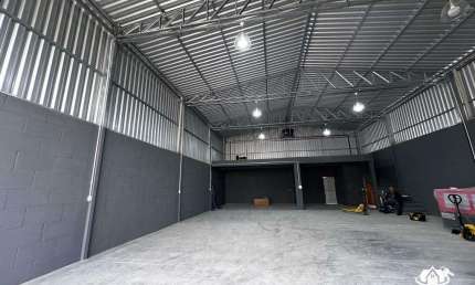 Excelente galpão de 270m² disponível para locação anual próximo a Av. Cirino Cabral - Itajubá, Barra Velha/SC.