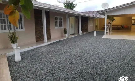 Casa com piscina e 2 dormitórios para alugar, 160 m² por R$ 4.627/mês incluso IPTU, taxa de lixo e garantia locatícia - Itajuba - Barra Velha/SC