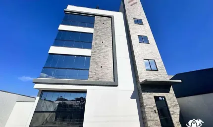 Apartamento térreo semi mobiliado com 3 quartos sendo uma suíte e churrasqueira no Itacolomi em Balneário Piçarra