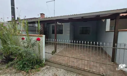Casa mobiliada com 2 dormitórios e churrasqueira para locação anual em Itajuba Barra Velha