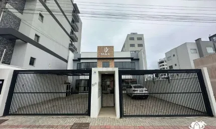 Apartamento mobiliado com 3 dormitórios e churrasqueira a carvão para locação anual em itajuba barra velha
