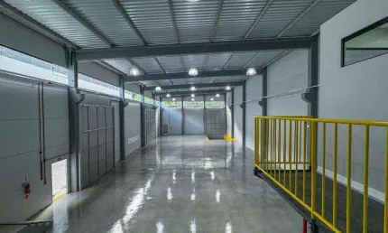 Galpão Comercial/Industrial com 707,50m² + 81,30m² Mezanino - Valparaíso - Blumenau/SC