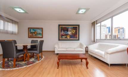 Apartamento para venda possui 134 metros quadrados com 3 quartos em Água Verde - Curitiba - PR