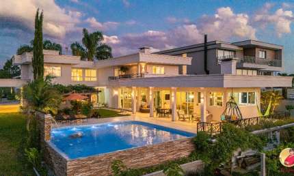 Casa em Condomínio 475 m² 3 quartos em São José dos Pinhais/PR