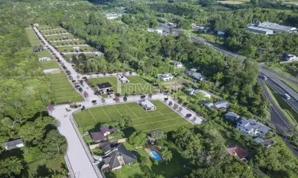 TERRENO COM 306,47M2 NO RESIDENCIAL LA SIERRA COM ACESSO CONTROLADO A VENDA EM S