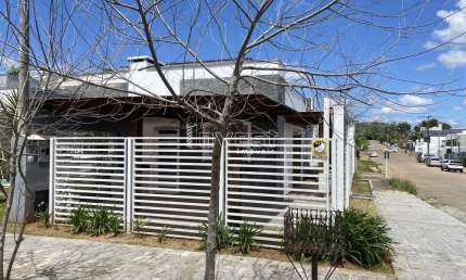 CASA GEMINADO DE ESQUINA MOBILIADO 02 DORMITÓRIOS NO BAIRRO JOÃO ALVES EM SANTA
