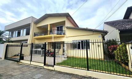 Casa com 4 quartos à venda na Rua Professor Dourado, 354, Santo Inácio, Santa Cruz do Sul