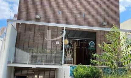 Maravilhoso Prédio 2 Pavimentos, 2 Subsolos com Terreno Agregado, Total 1.133 m2 , 25M de Frente à