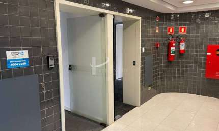 Conjuto comercial, 208 m2, 4 salas, 4 banheiros e 4 vagas, para venda, Brooklin.