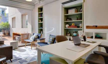 Conjunto comercial, 178 m2, mezanio, terraço, copa, 2 banheiros, 5 vagas, para venda, Vila Madalena.