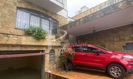 Sobrado para Locação no Tatuapé 4 Dormitórios Incluindo 1 suíte Edícula com Banheiro. 5 Vagas de Garagem
