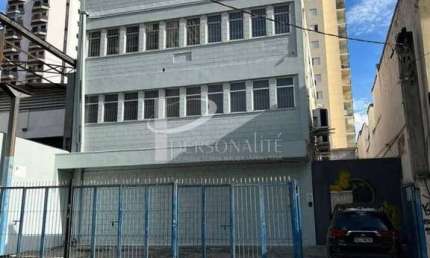 Prédio Comercial c/ 600 m2 , Mesanino ,Refeitório, Vestiários, Monta Carga Vigilância/Anvisa para l