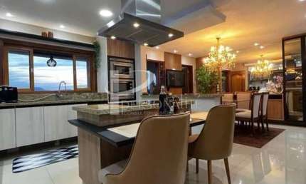 Casa Alto Padrão em Santa Isabel - Luxo e Conforto a Seu Alcance