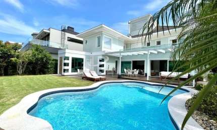 Casa em Jurerê Internacional, 573 m2, 6 suítes, 4 vagas, para venda, Florianópolis - SC.