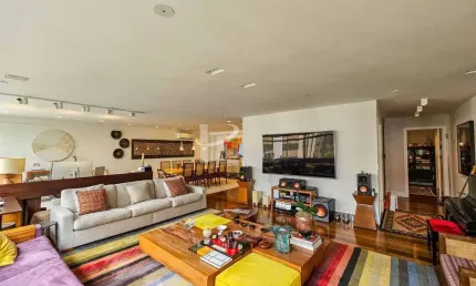 Apartamento, próximo à Av. Brigadeiro Faria Lima, para venda, Jardim Europa.