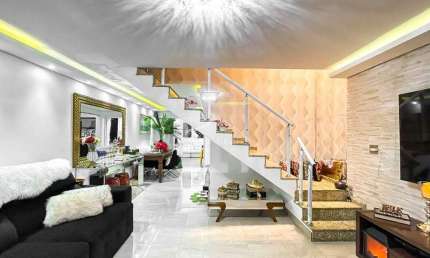 Casa com 3 quartos para alugar na Rua Bento Quirino, 83, Vila Talarico, São Paulo