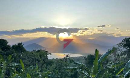 Terreno à venda na Praia do Estaleiro do Padre, Ubatuba  por R$ 4.500.000