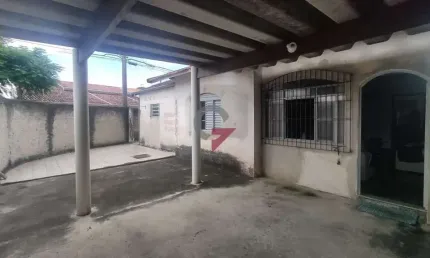 Casa com 3 quartos à venda no Jardim Jaraguá, Taubaté  por R$ 404.000