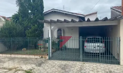 Casa com 3 quartos à venda no Jardim Independência, Taubaté  por R$ 650.000