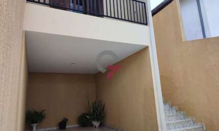 Casa com 3 quartos à venda no Jardim Baronesa, Taubaté  por R$ 319.000