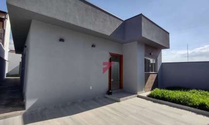 Casa com 3 quartos à venda no Jardim Hipica Pinheiro, Taubaté  por R$ 550.000