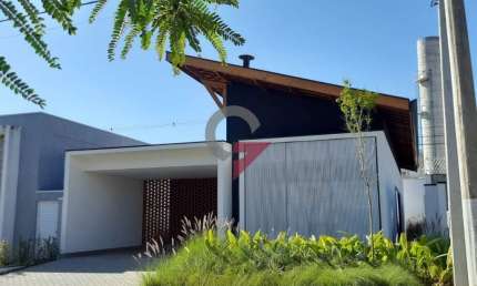 Casa em condomínio fechado com 3 quartos à venda no Residencial Novo Horizonte, Taubaté  por R$ 885.000