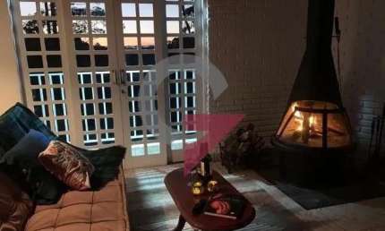 Casa em condomínio fechado com 4 quartos à venda no Rancho Alegre, Campos do Jordão  por R$ 1.700.000