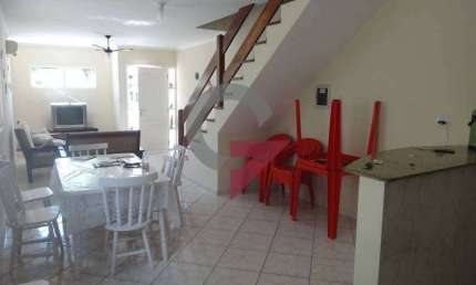 Casa em condomínio fechado com 3 quartos à venda na Praia Grande, Ubatuba  por R$ 1.383.000
