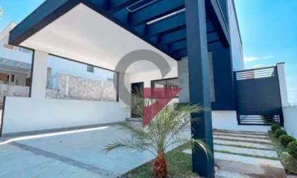 Casa com 3 quartos à venda no Morada dos Nobres, Taubaté  por R$ 650.000