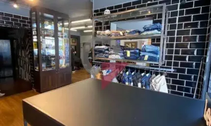 Casa comercial à venda no Centro, Taubaté  por R$ 1.200.000