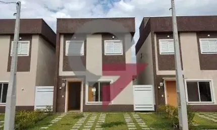 Casa em condomínio fechado com 3 quartos à venda em Piracangaguá, Taubaté  por R$ 540.000