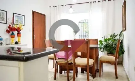 Casa com 3 quartos à venda no Jardim Oasis, Taubaté  por R$ 585.000
