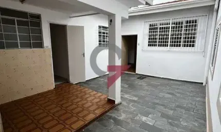 Casa com 5 quartos à venda no Parque Urupês, Taubaté  por R$ 586.000