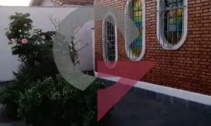 Casa com 2 quartos à venda no Jardim Ana Emilia, Taubaté  por R$ 457.000