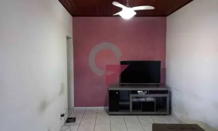 Casa com 2 quartos à venda no Residencial Estoril, Taubaté  por R$ 300.000