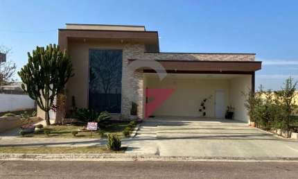 Casa em condomínio fechado com 3 quartos à venda no Condomínio Terras do Vale, Caçapava  por R$ 950.000