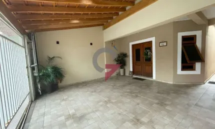Casa com 3 quartos à venda no Residencial Portal da Mantiqueira, Taubaté  por R$ 650.000