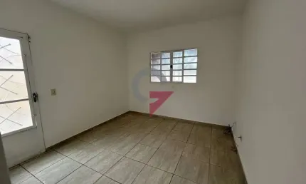 Casa com 2 quartos à venda no Jardim Continental II, Taubaté  por R$ 309.000