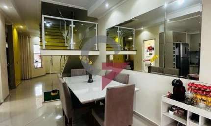 Casa em condomínio fechado com 3 quartos à venda no Residencial Maricá, Pindamonhangaba  por R$ 692.000