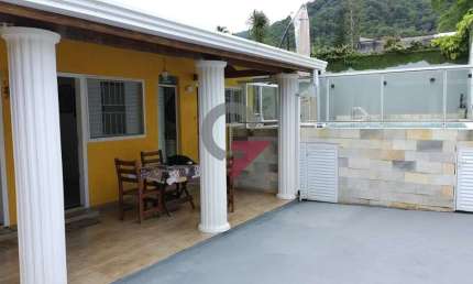 Casa com 5 quartos à venda no Sertão da Quina, Ubatuba  por R$ 530.000