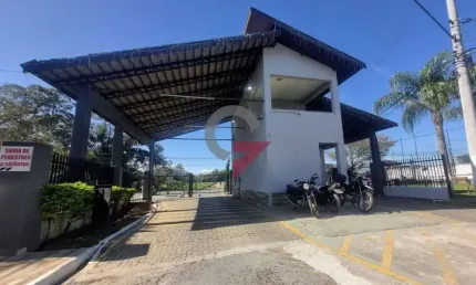 Casa em condomínio fechado com 2 quartos à venda em Piracangaguá, Taubaté  por R$ 800.000