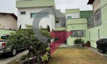 Casa com 3 quartos à venda no Jardim Jaraguá, Taubaté  por R$ 742.000