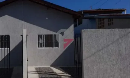 Casa com 2 quartos à venda no Residencial Bardan, Taubaté  por R$ 298.000